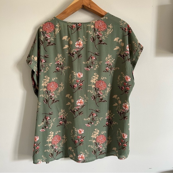 Rue plus green floral flows top blouse sz 3X - Picture 9 of 9